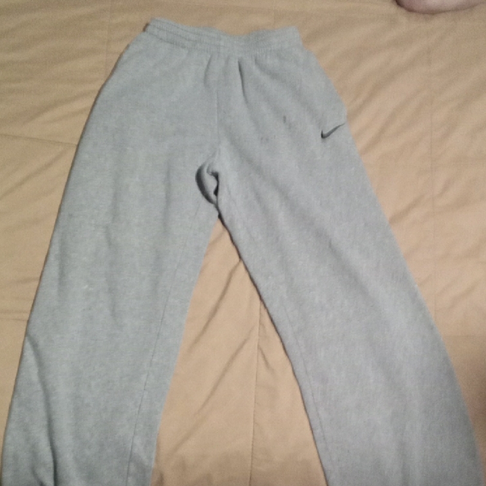 Nike Gray Sweatpants Comfortable Athletic Wear